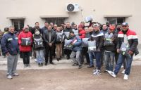 Nediani entregó indumentaria a empleados del cementerio La Misericordia