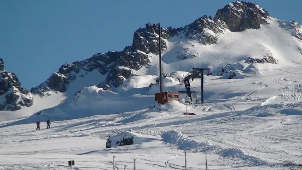 Temporada 2022: Con cientos de turistas brasileños el cerro Perito Moreno abrió sus pistas