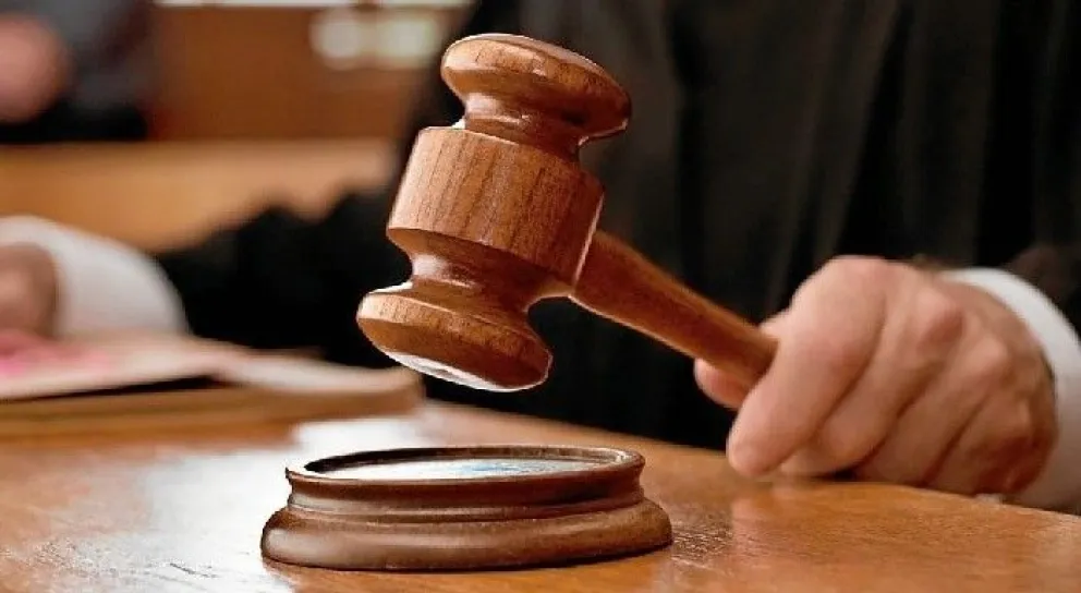 Orden judicial obliga a un padre del Alto Valle a buscar trabajo para pagar cuota alimentaria