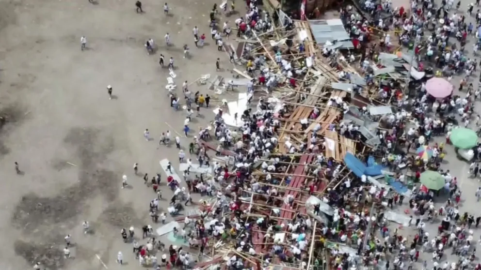 Derrumbe en una Plaza de Toros: al menos 4 muertos y decenas de heridos