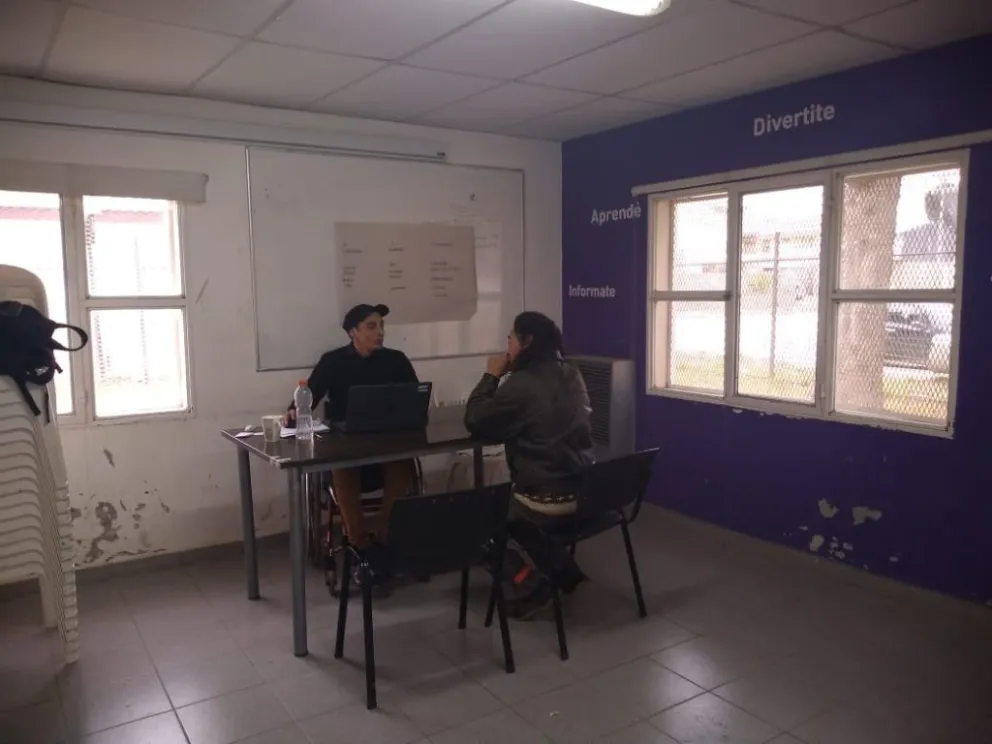 La Oficina de Empleo inscribe en los barrios