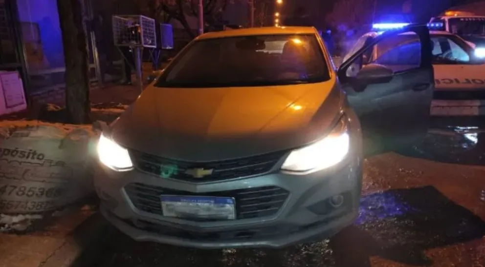 De película: con drogas y alcoholizados escaparon por Ruta151  