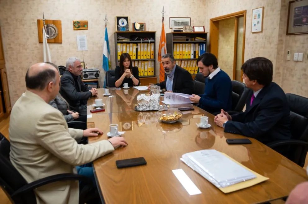 La SCPL y el Superior Tribunal de Justicia firmaron un convenio por la obra de electrificación y telecomunicaciones para la Ciudad Judicial