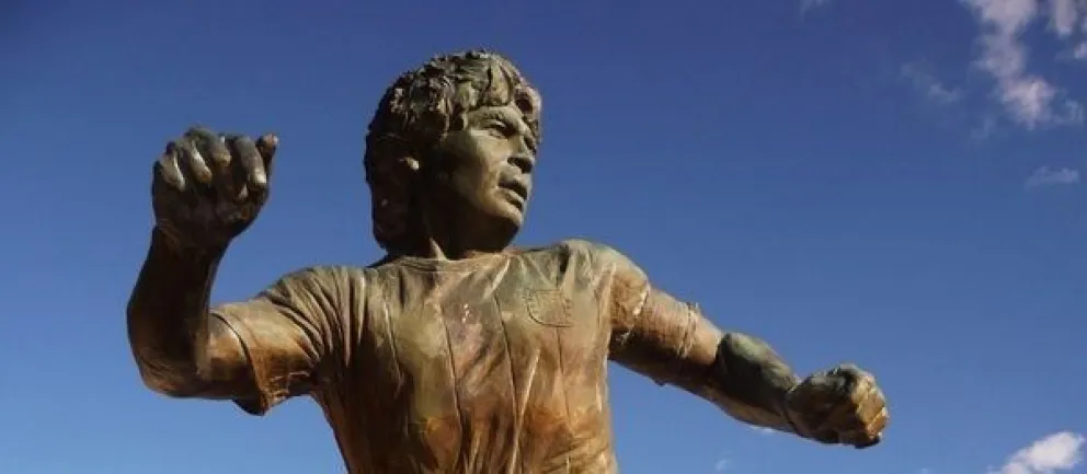 Lanzaron concurso de escultura alusivo al Día del Futbolista