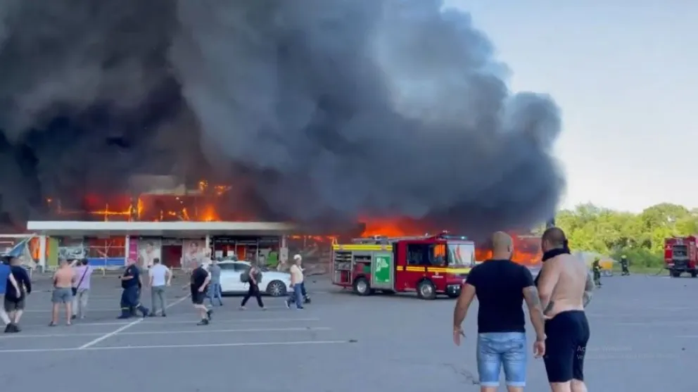 Los rusos atacaron un centro comercial en Ucrania