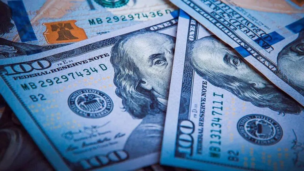 El dólar blue llegó nuevamente a un máximo histórico: a cuánto cerró