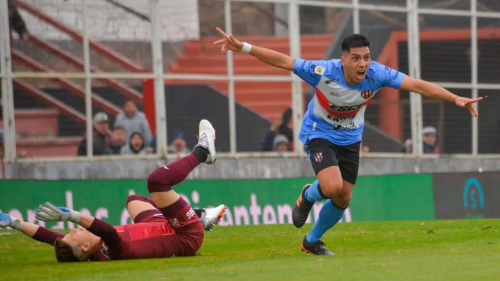 Golpazo al Rojo: blooper de Sosa y dura caída de Independiente con Patronato