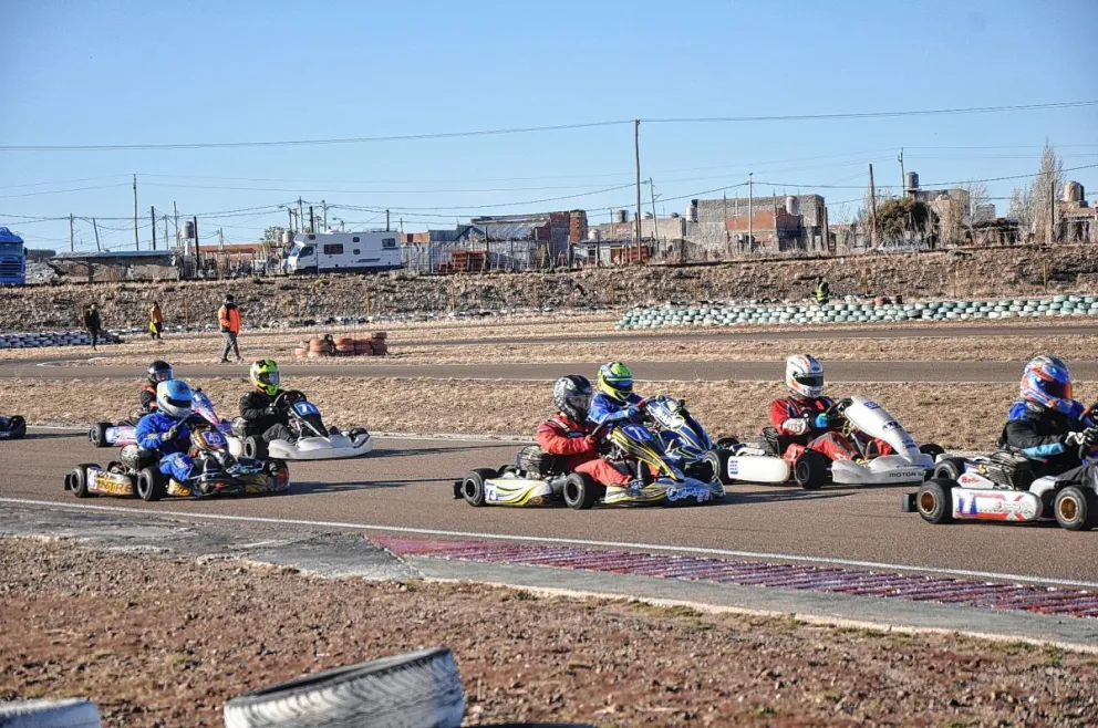 Se corrió la cuarta fecha de karting en Comodoro