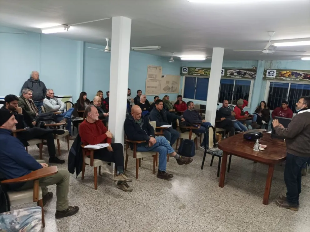 Se realizó la primera reunión del Foro de Productores de Avellanas del IDEVI