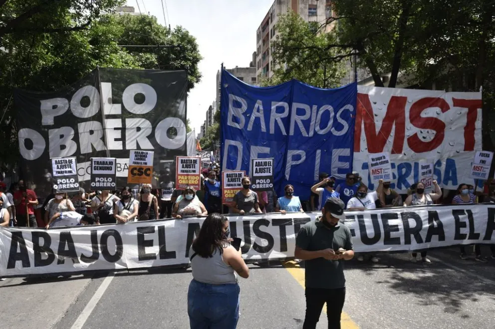 Como es el plan del gobierno para convertir los planes sociales en empleo genuino