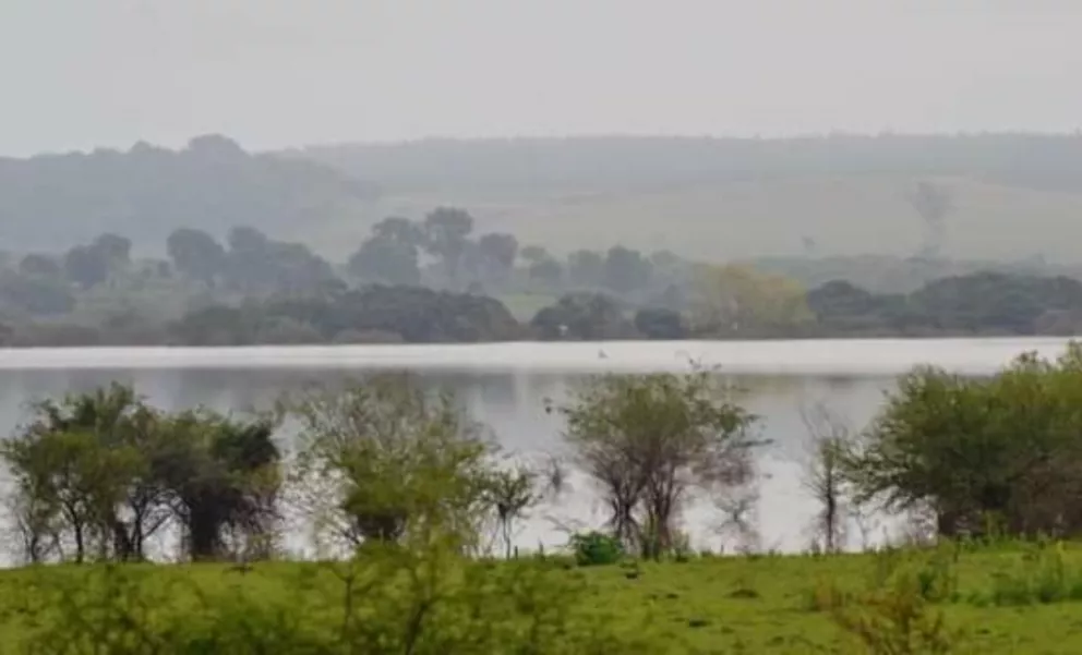 Santo Tomé: el río Uruguay continúa su lento descenso