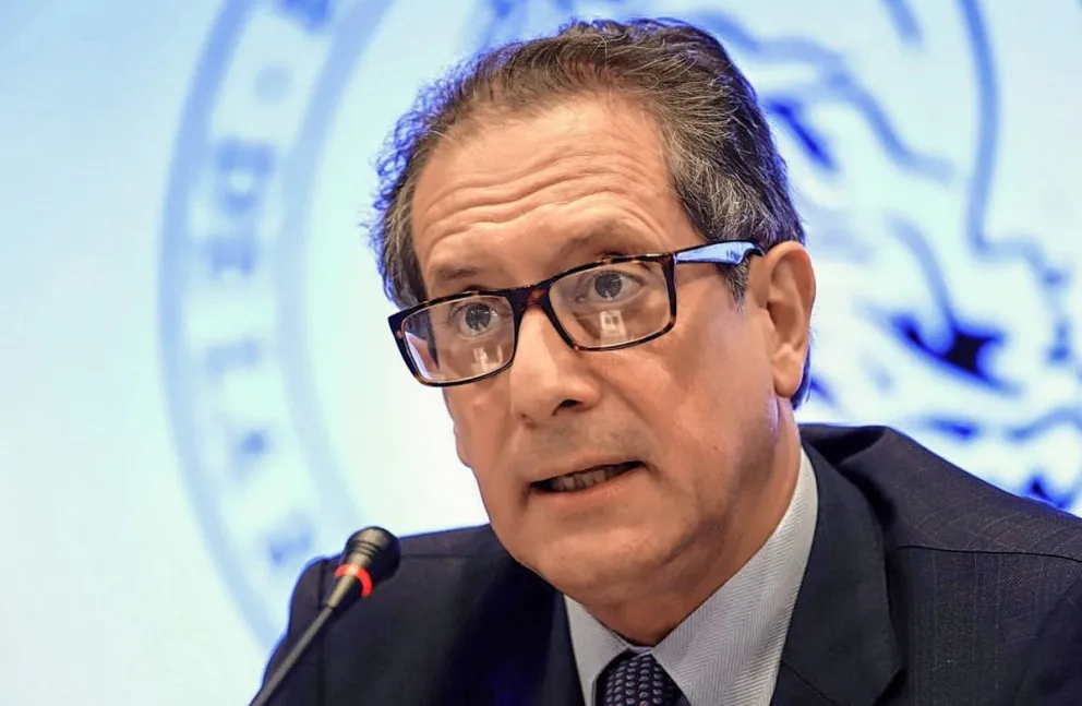 Pesce defendió las nuevas medidas sobre el dólar: "Evitan una devaluación brusca"