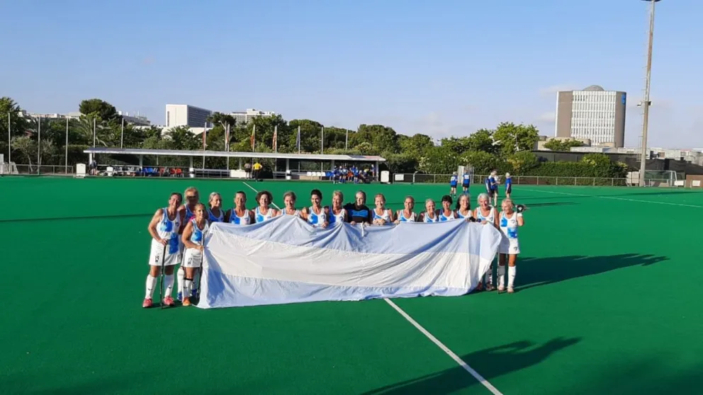 Patricia Barnadas: “Feliz de volvernos con el premio de ser campeonas”