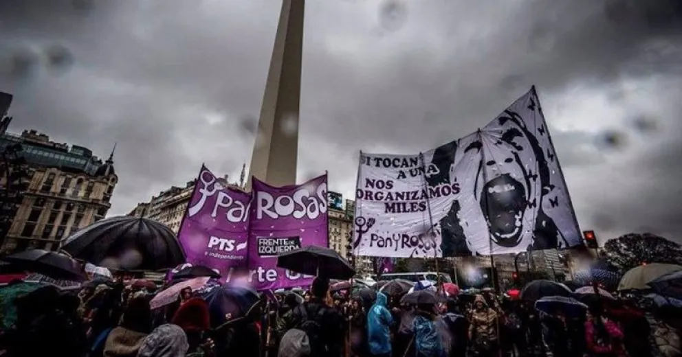 Pan y Rosas