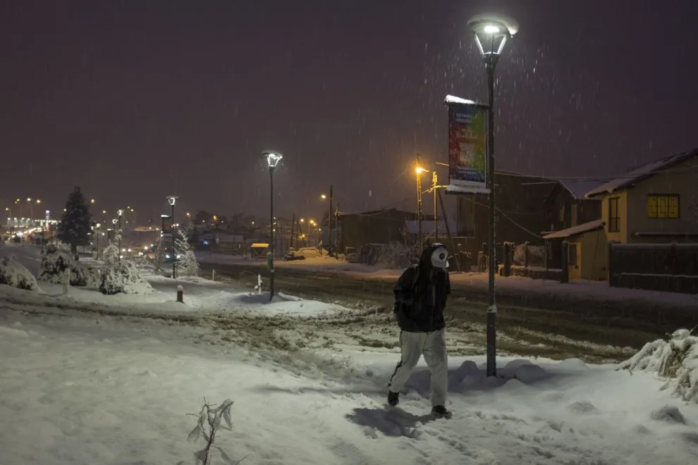 Por la nieve, suspenden las clases en Bariloche