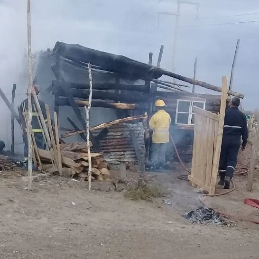 Una familia perdió todo en un incendio y piden ayuda a la comunidad 