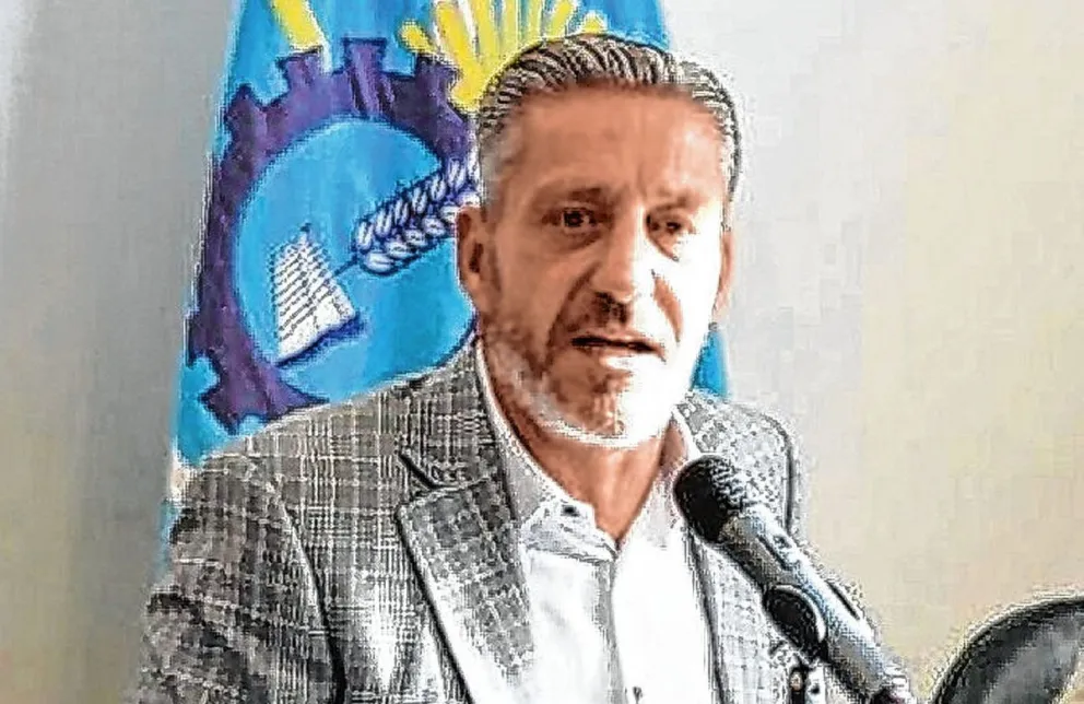 El gobernador anuncia quién reemplaza a Perata en Educación
