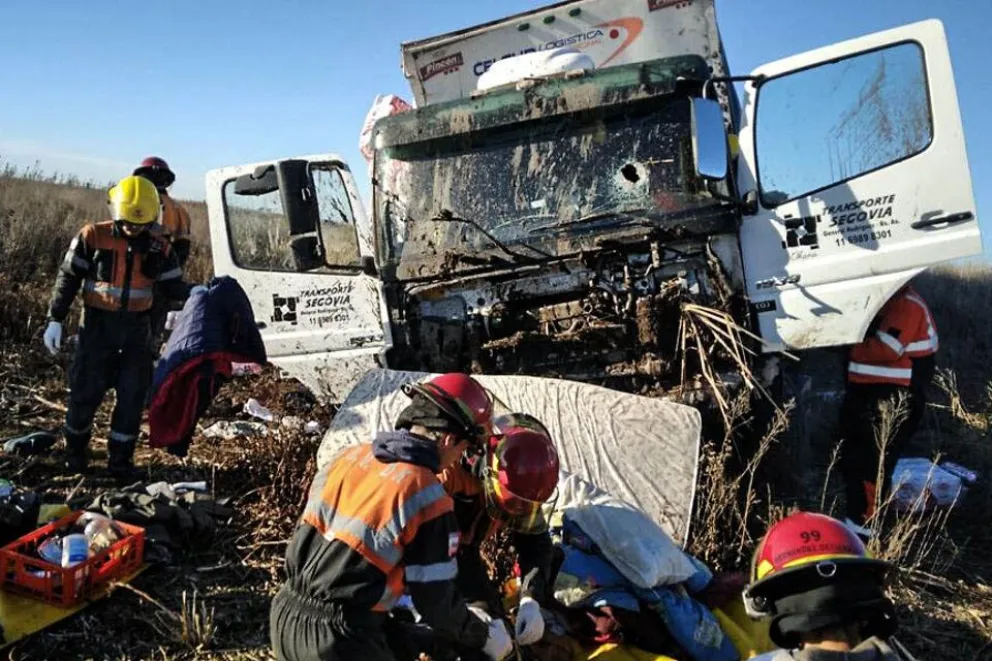 El chofer que intentó esquivar un piquete y murió tras ser apedreado se dirigía a Cipolletti