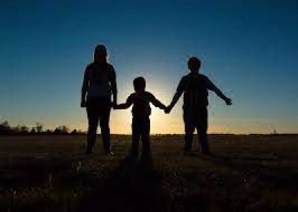 Intiman a provincia y al municipio para dar respuestas a una familia en "extrema vulnerabilidad"