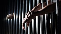Aprehenden a 5 policías por torturar a un preso hasta la muerte