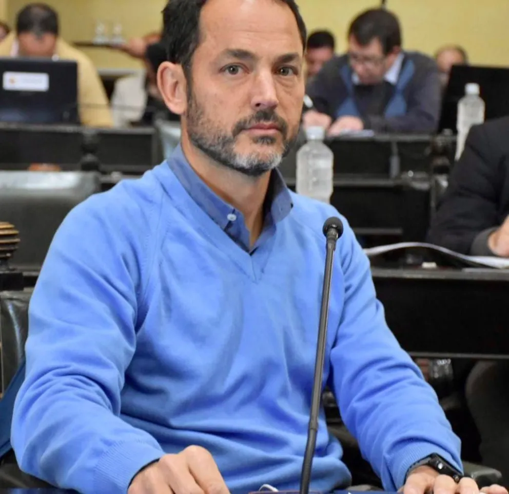 Javier David se refirió al conflicto de las tablets y defendió a Emiliano Durand