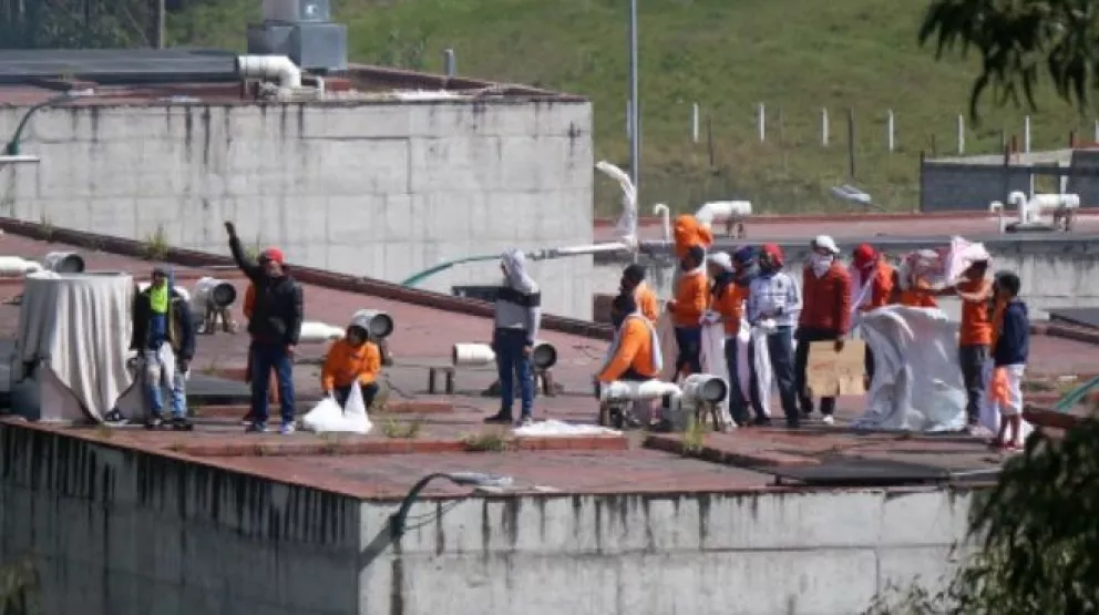 Al menos 43 muertos en un motín en una cárcel de Ecuador