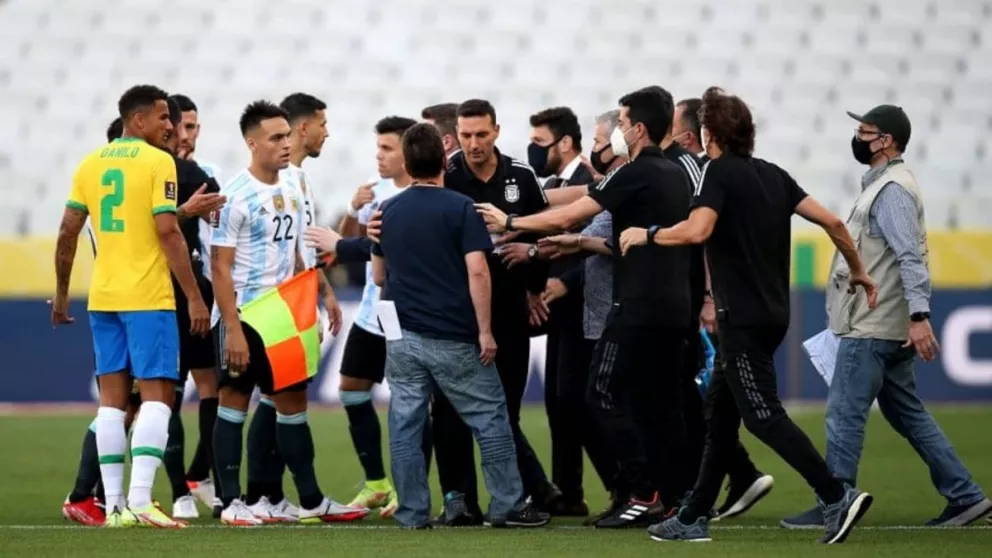 La FIFA ratificó que la Selección Argentina debe jugar ante Brasil
