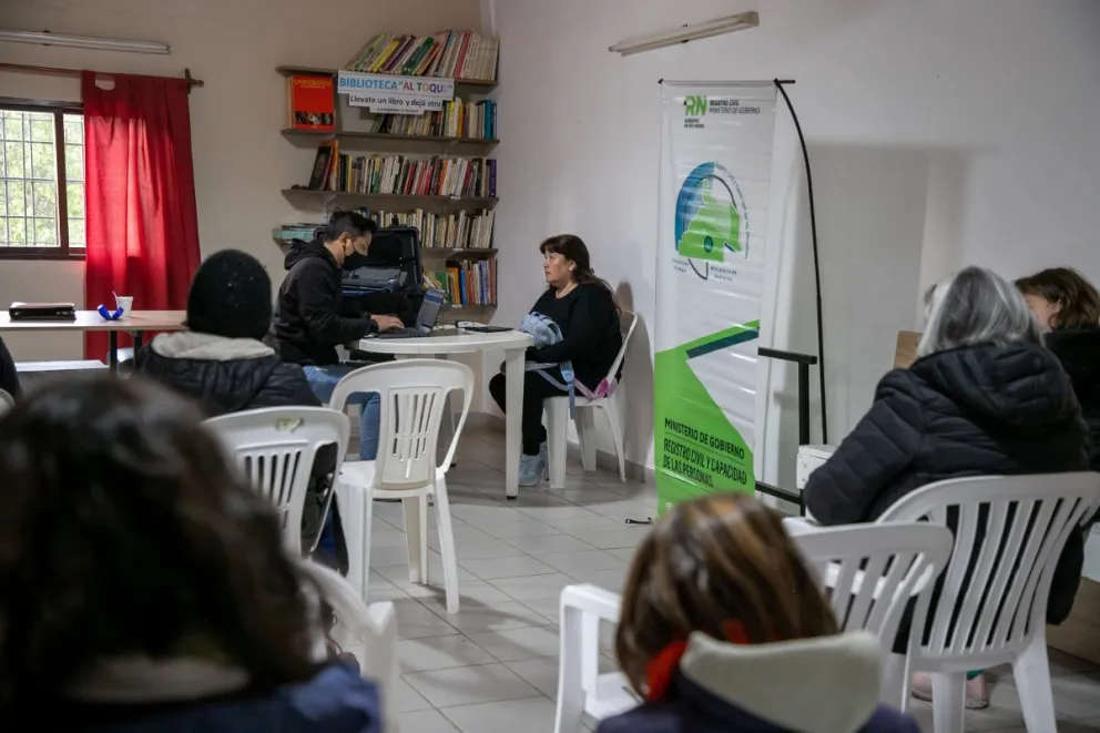 Más de 100 trámites en el primer día del Registro Civil itinerante en Playa Serena