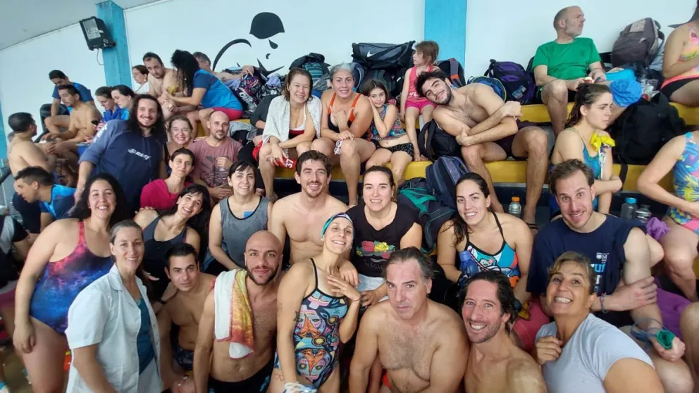El equipo máster de Splash Fit festejó en el patagónico de natación