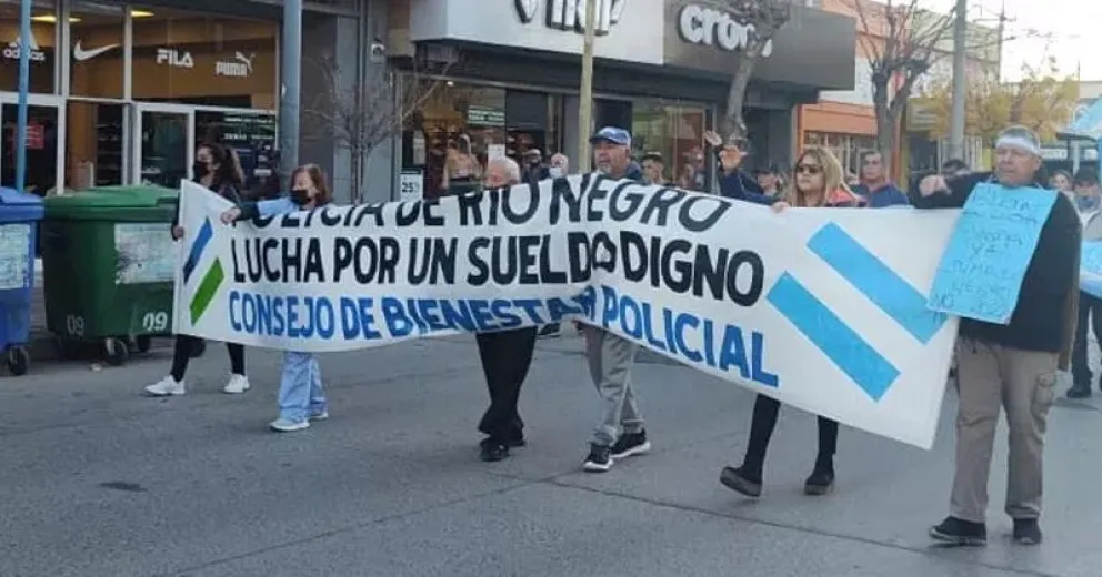 Conflicto policial: Hubo llamado al Consejo de Bienestar pero se mantiene la retención de servicios