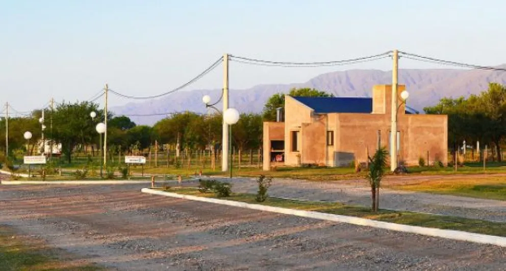 En los barrios privados empezarán a controlar el buen uso del agua potable