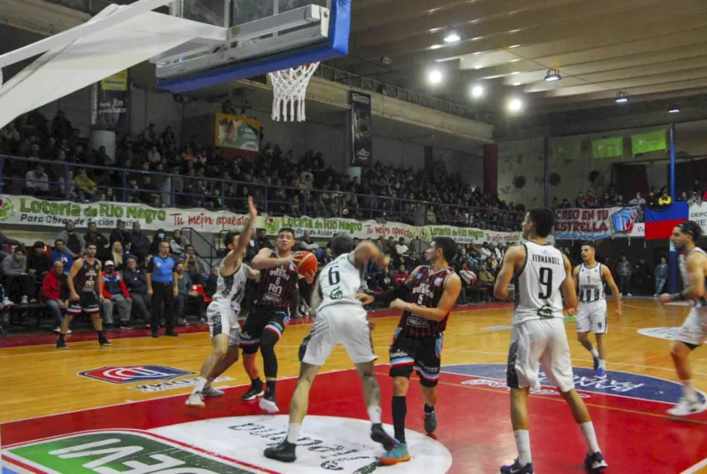 Liga Argentina: Depo Viedma tuvo un arranque contundente en la semi ante Estudiantes
