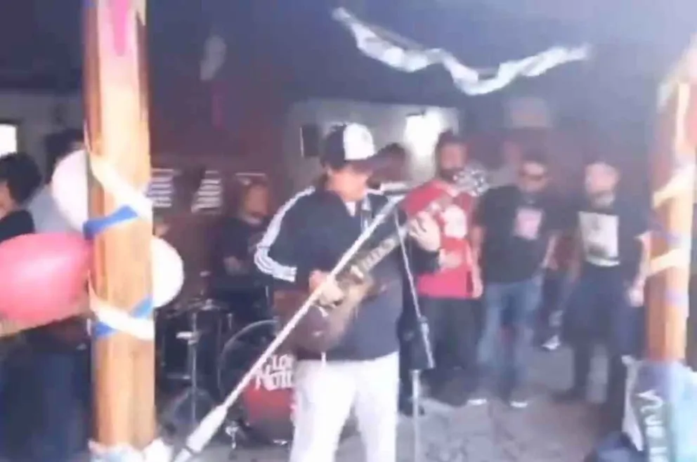 VIDEO: El Pity Álvarez reapareció cantando un clásico de Intoxicados y sorprendió a todos