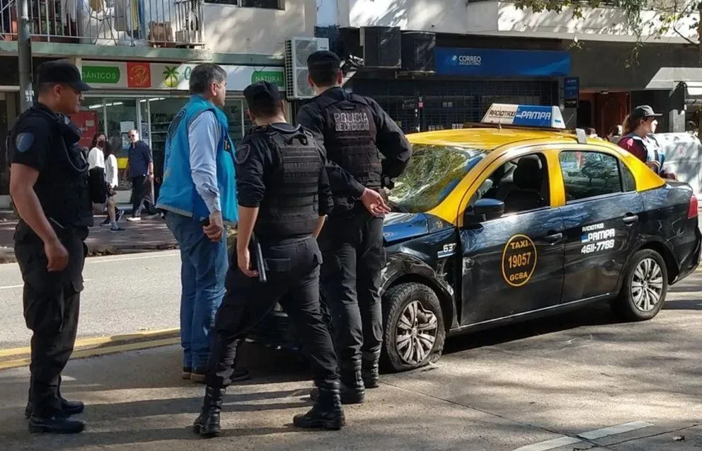  Video: Taxista sufrió un ACV mientras manejaba y provocó un accidente mortal
