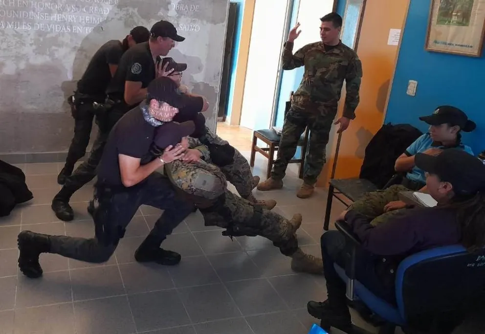 Las Divisiones de Seguridad Rural y Canes se capacitaron como "primeros respondientes"