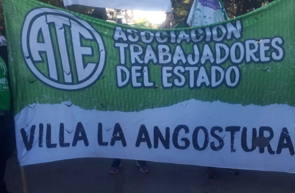 Violencia escolar: ATE respaldó a la auxiliar y cargó contra el Secretario de ATEN