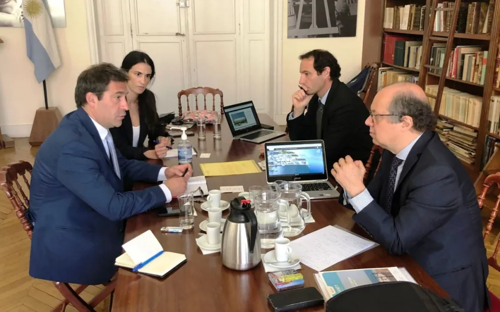 El agua, eje central de la agenda de Luque en París