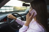 Atención con noticia falsa circulando: "Fiscalización del uso del celular cuando conducís"