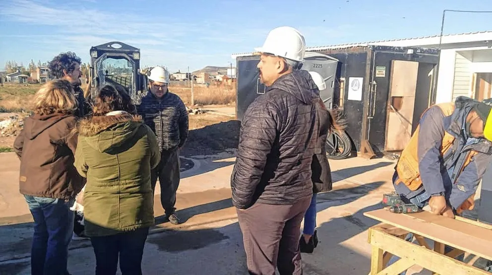 Funcionarios de Nación y Provincia recorrieron obras en escuelas de Comodoro Rivadavia