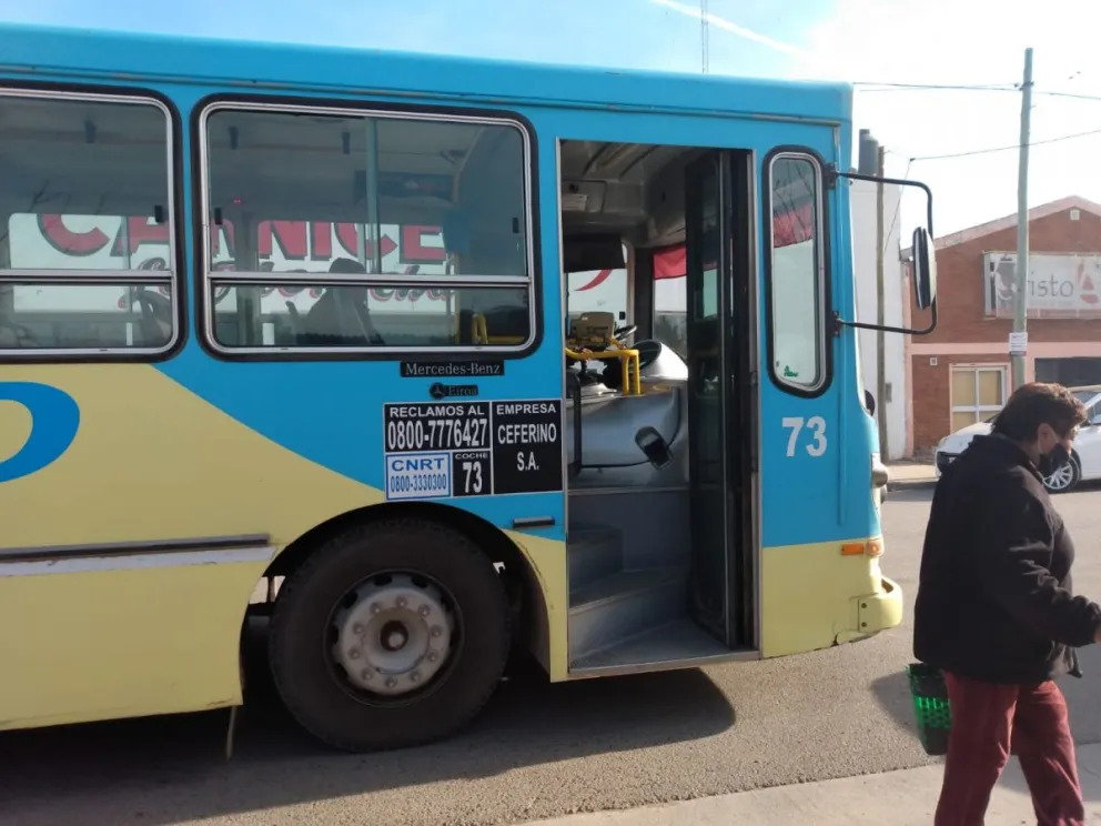 La Municipalidad explicó que se hizo un esfuerzo con el pasaje de colectivos, porque "tendría que estar a 1400 pesos"