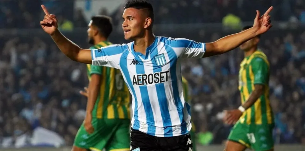 Gagoneta champagne: Racing aplastó a Aldosivi y es el primer semifinalista