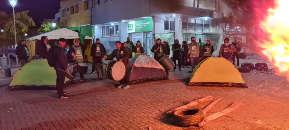 Los gremios le torcieron el brazo al Gobierno en la disputa salarial