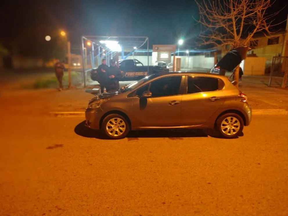 Auto con sorpresa: Lo secuestraron y había más de 800.000 pesos en su interior