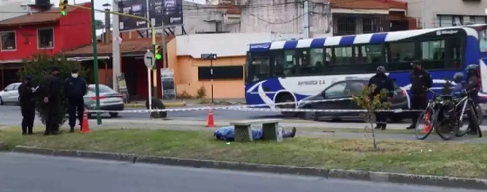 Conmoción durante la madrugada: encontraron un cuerpo sin vida tendido en la calle