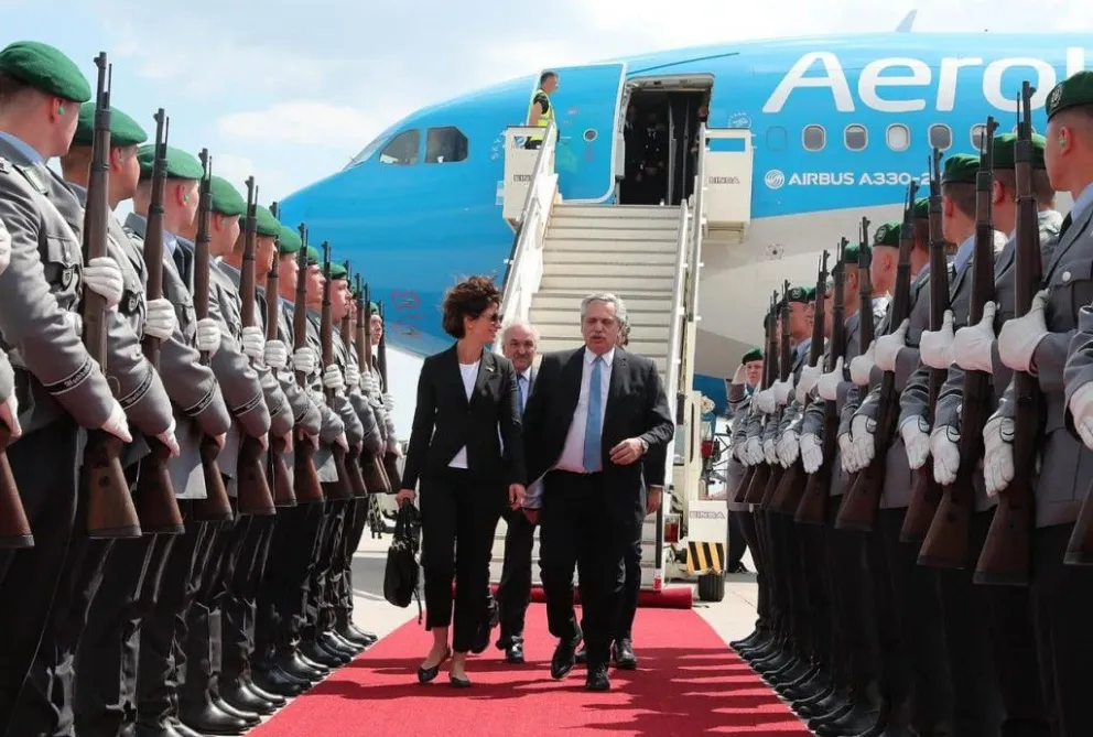Alberto Fernández llegó a Berlín para reunirse con el canciller alemán Olaf Scholz
