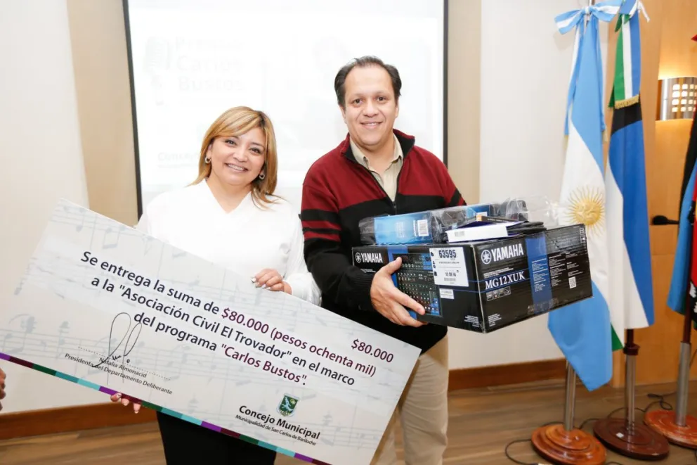 La asociación El Trovador recibió el premio Carlos Bustos