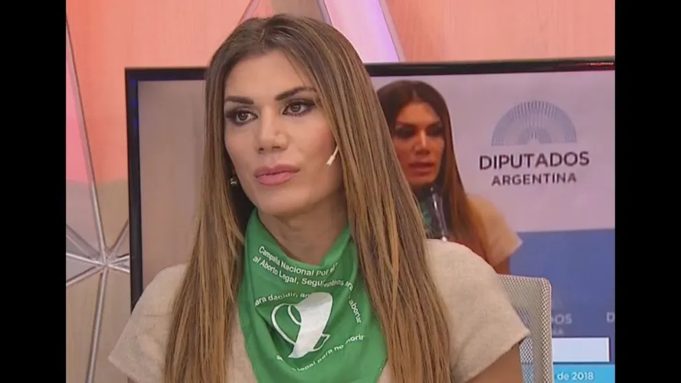 Otro panelista de Intrusos renuncia al programa tras cruzarse al aire con Florencia de la V