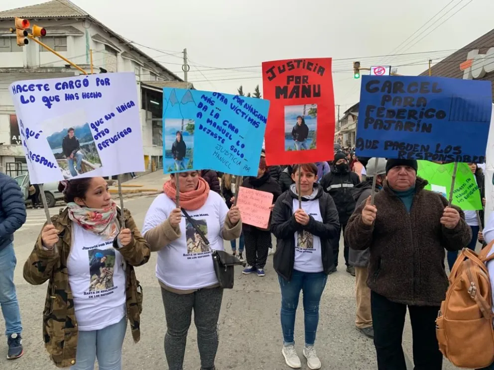 Una multitud acompañó a los padres de Manuel Benítez para pedir justicia
