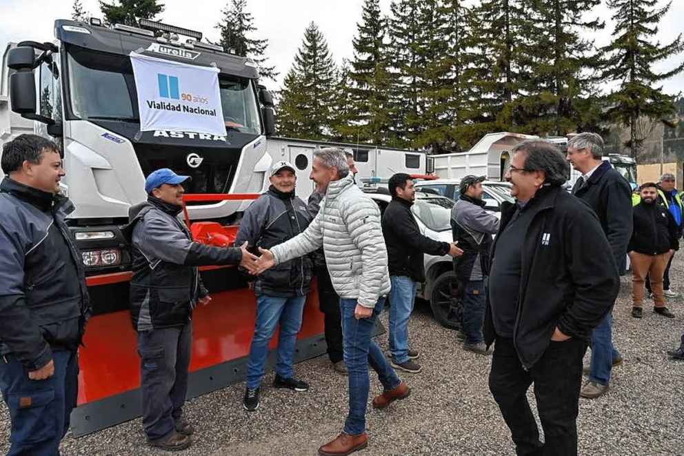 Arcioni encabezó el lanzamiento del Plan Operativo Invernal en Esquel