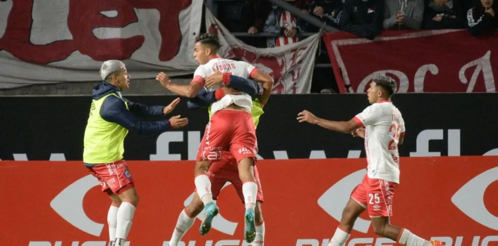Argentinos semifinalista: el Bicho "picó" fuerte en La Plata y eliminó a Estudiantes en los penales